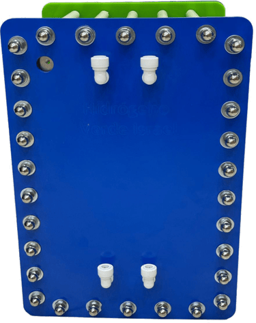 Placa frontal de un electrolizador alcalino fabricado por Hidrógeno Verde Israel